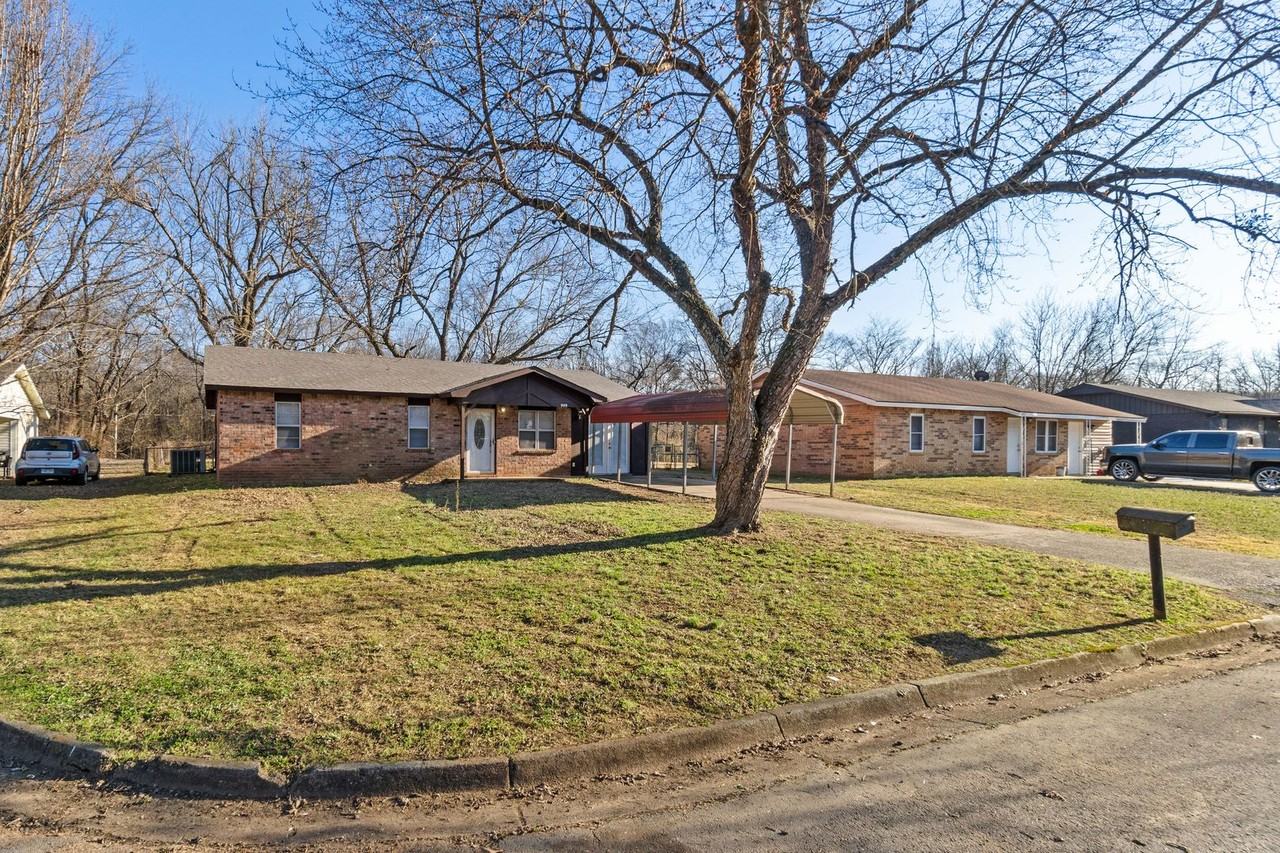 909 Essex St - Photo 2 of 23