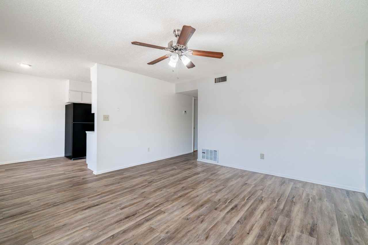 2020 Baldwin St #2 - Photo 3 of 11