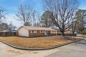 featured image of 1606 Savannah Dr