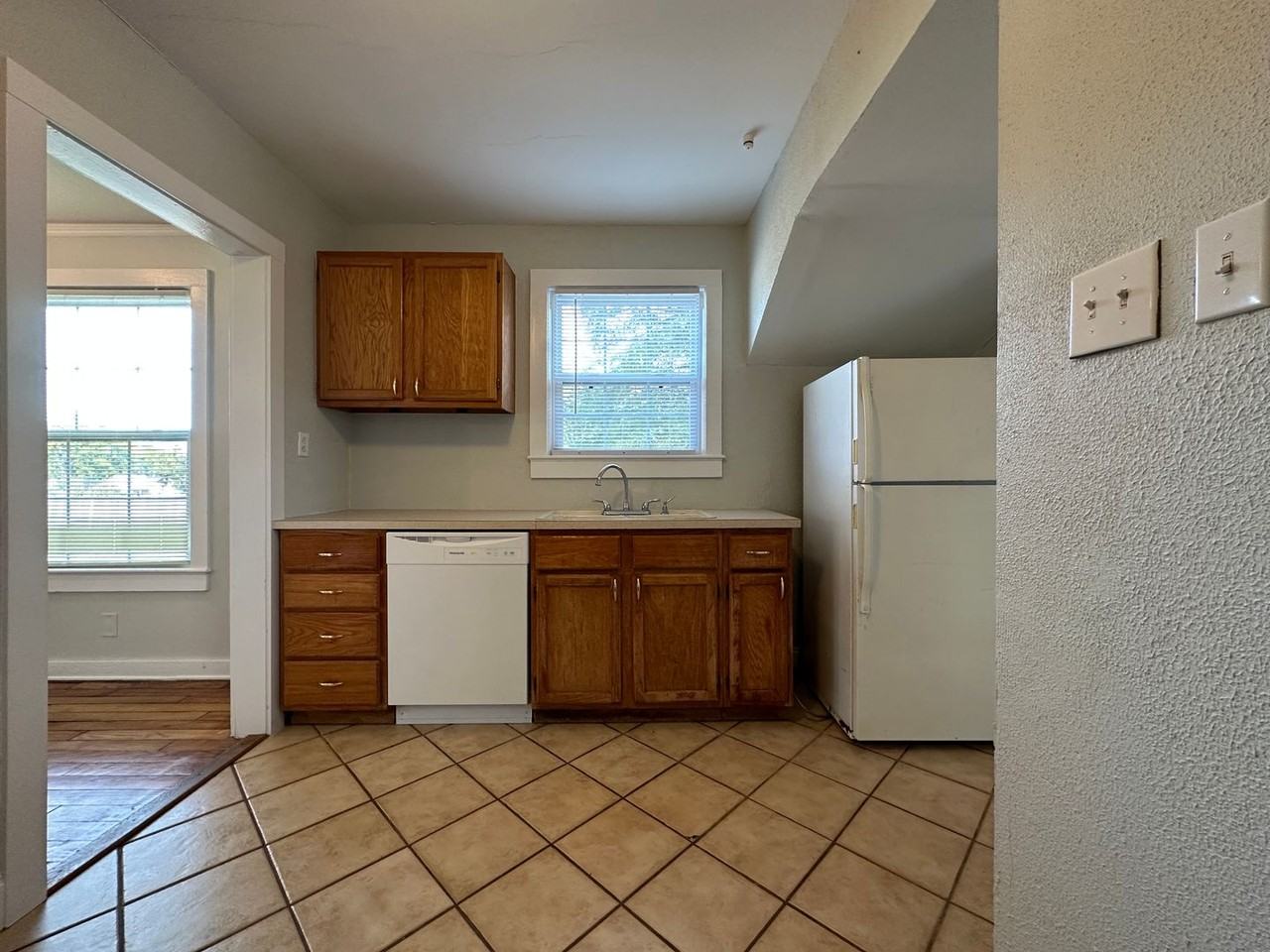 4024 Macarthur Dr - Photo 7 of 18