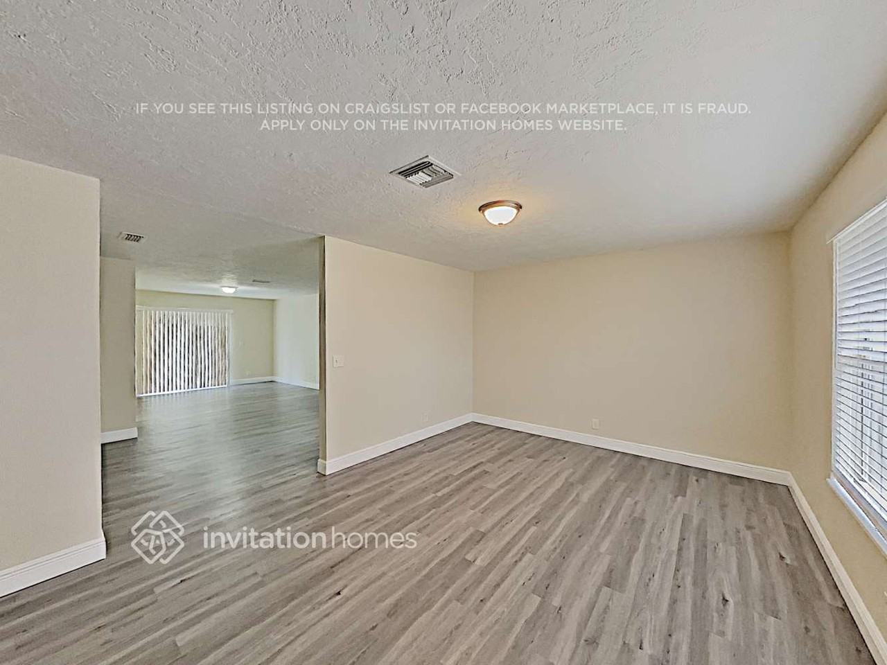 4582 Carthage Cir N - Photo 4 of 11