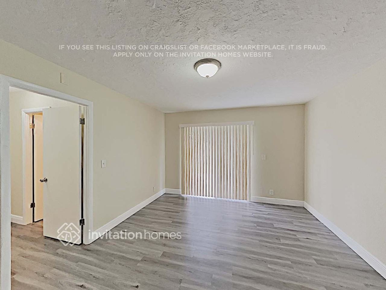 4582 Carthage Cir N - Photo 5 of 11