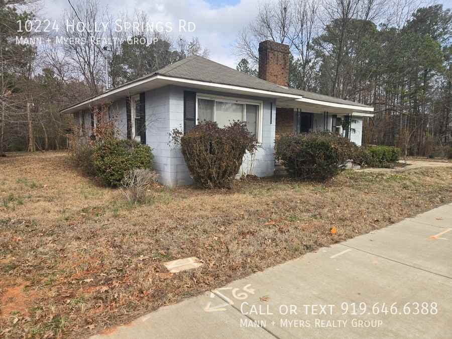 10224 Holly Springs Rd - Photo 3 of 27