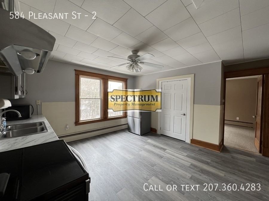 584 Pleasant St #2 - Photo 5 of 17
