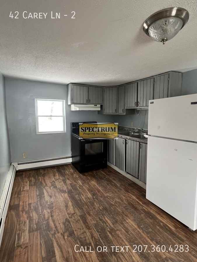 42 Carey Ln #2 - Photo 2 of 15