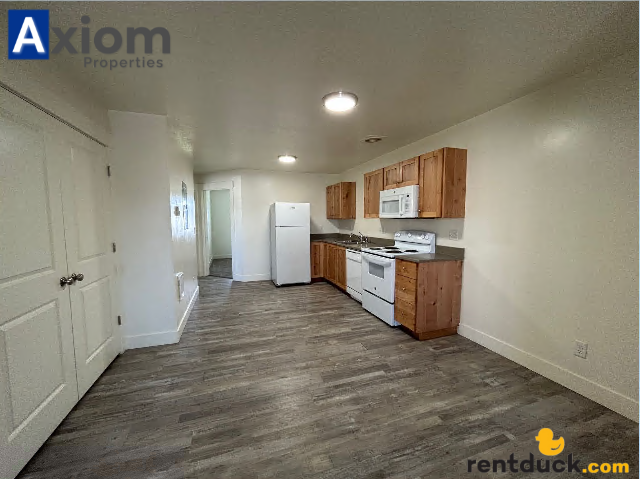 1942 Brock Dr #4 - Photo 3 of 15