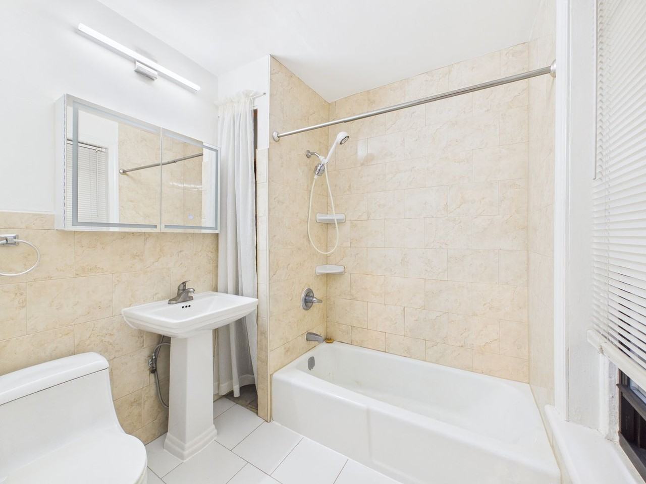 148 N 21st St - Photo 7 of 10