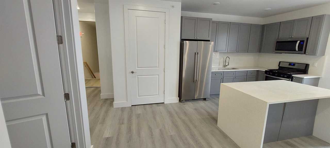 273 Oak StreetApartment # 301 #301 - Photo 3 of 10