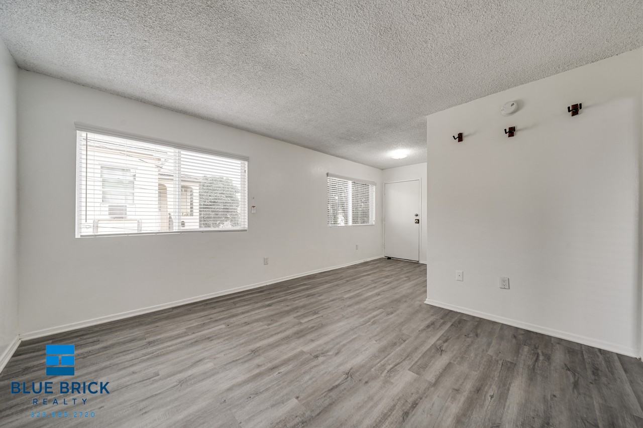 2430 Folsom St #9A - Photo 2 of 17