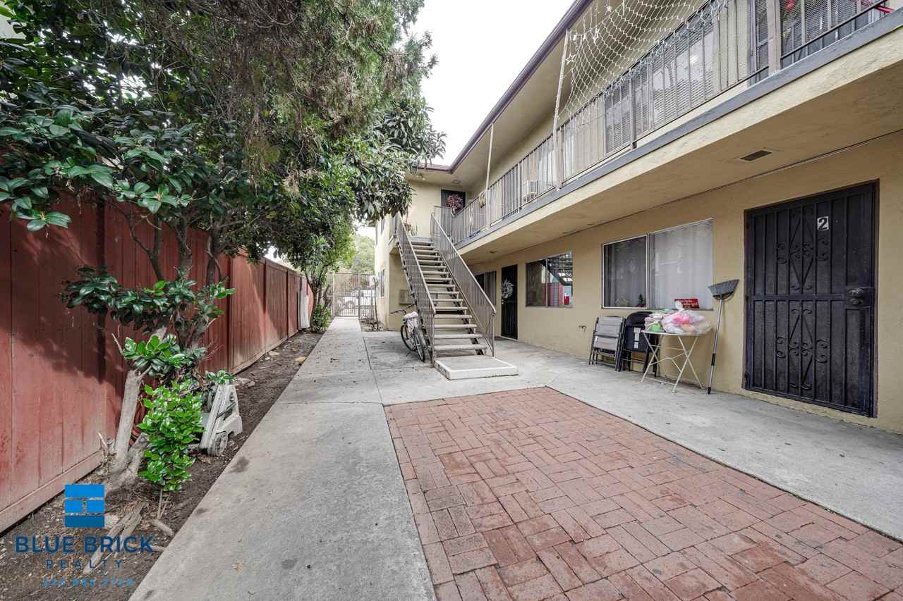 2430 Folsom St #9A - Photo 3 of 17