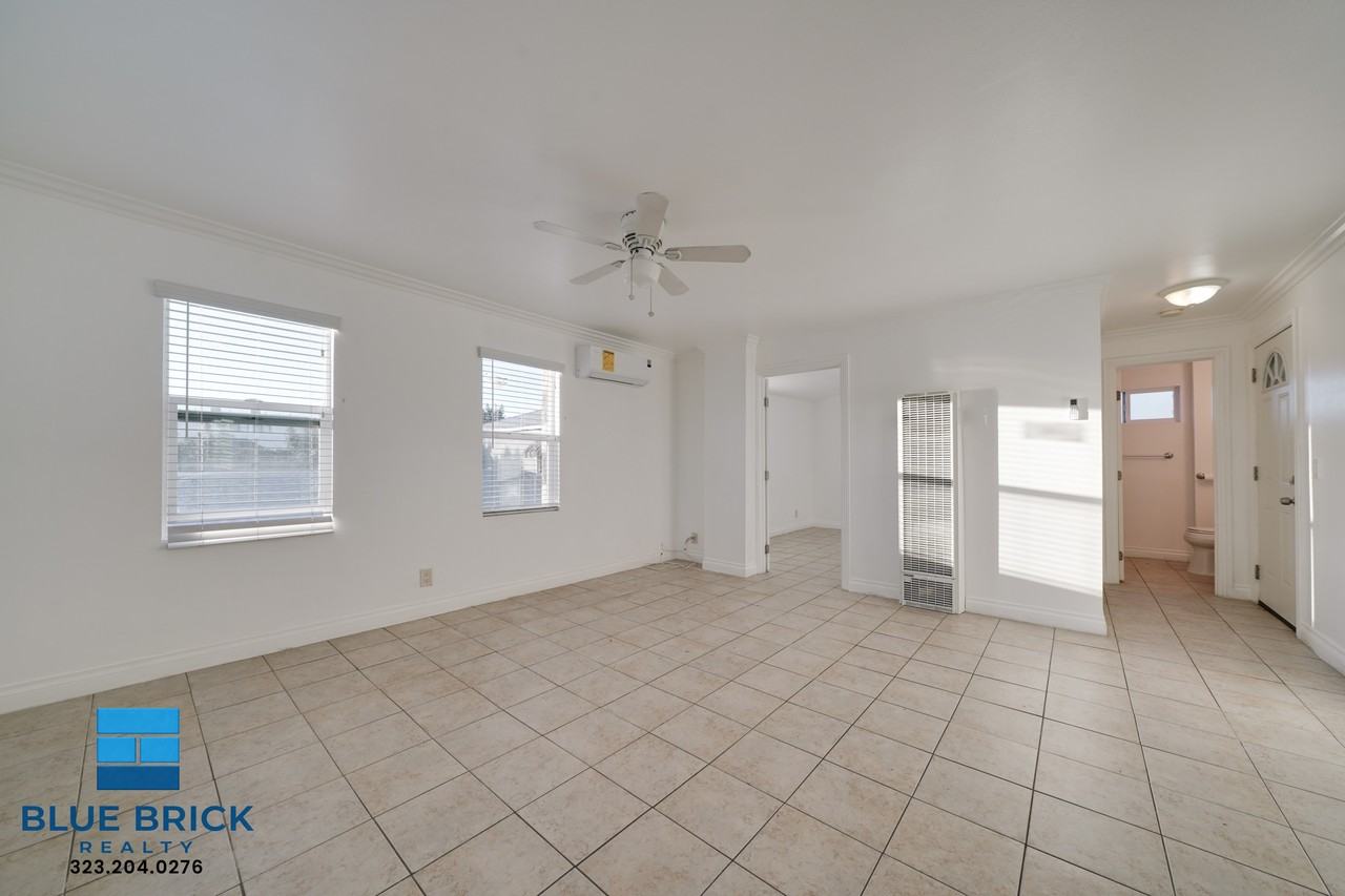 1719 W 35th Pl #4 - Photo 2 of 18