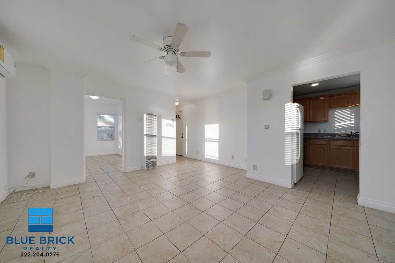 1719 W 35th Pl #4 - Photo 5 of 18