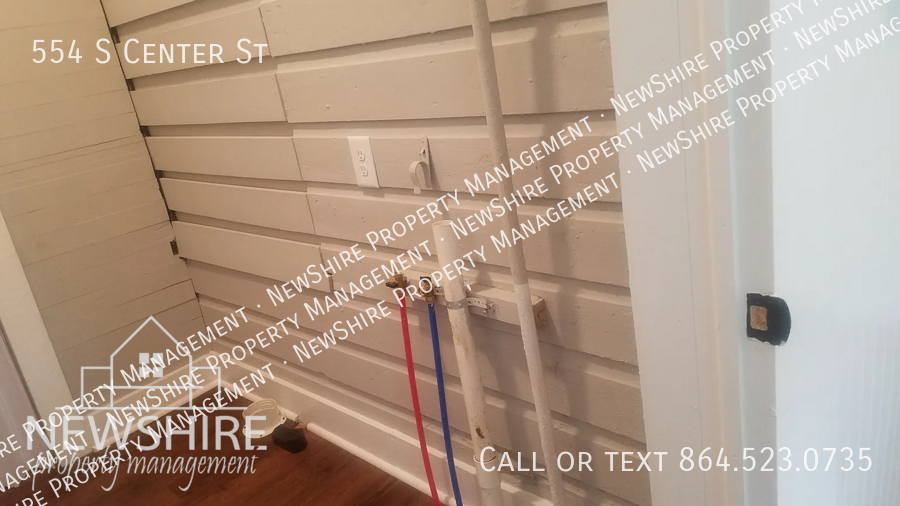 554 S Center St - Photo 3 of 18