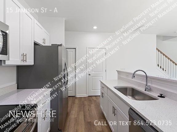 15 Jamison St #A - Photo 3 of 10