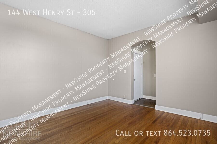 144 W Henry St #305 - Photo 3 of 50