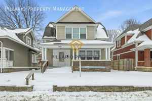 featured image of 3625 N Kenwood Ave