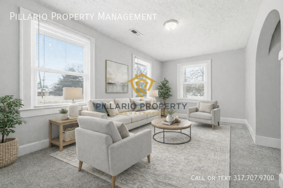 1210 S Sheffield Ave - Photo 2 of 18