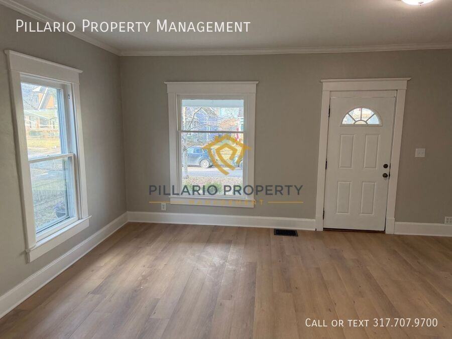 323 Lesley Ave - Photo 3 of 23