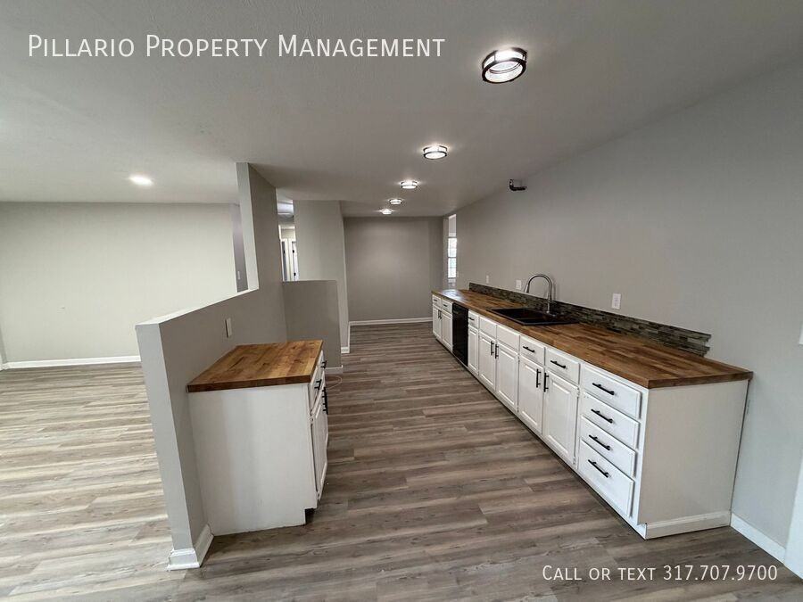 7903 Roseway Ct - Photo 3 of 13