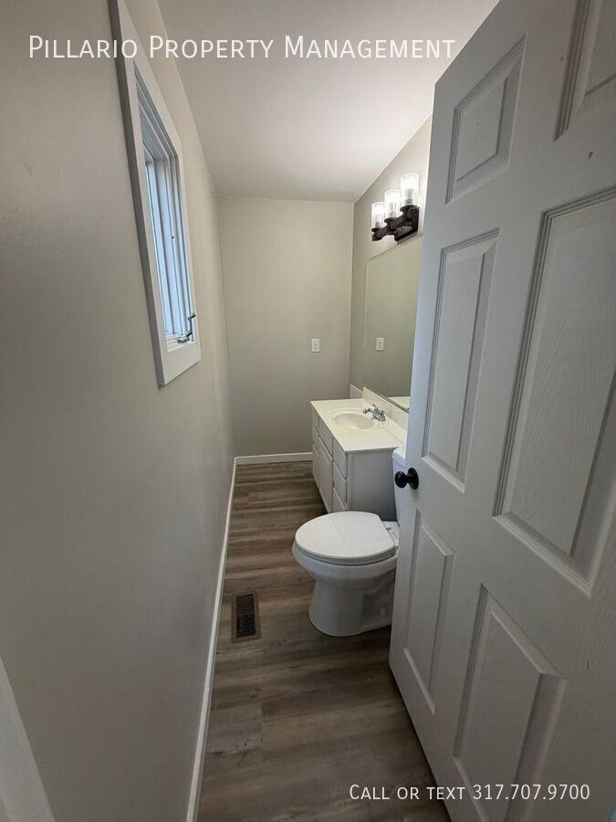 7903 Roseway Ct - Photo 6 of 13