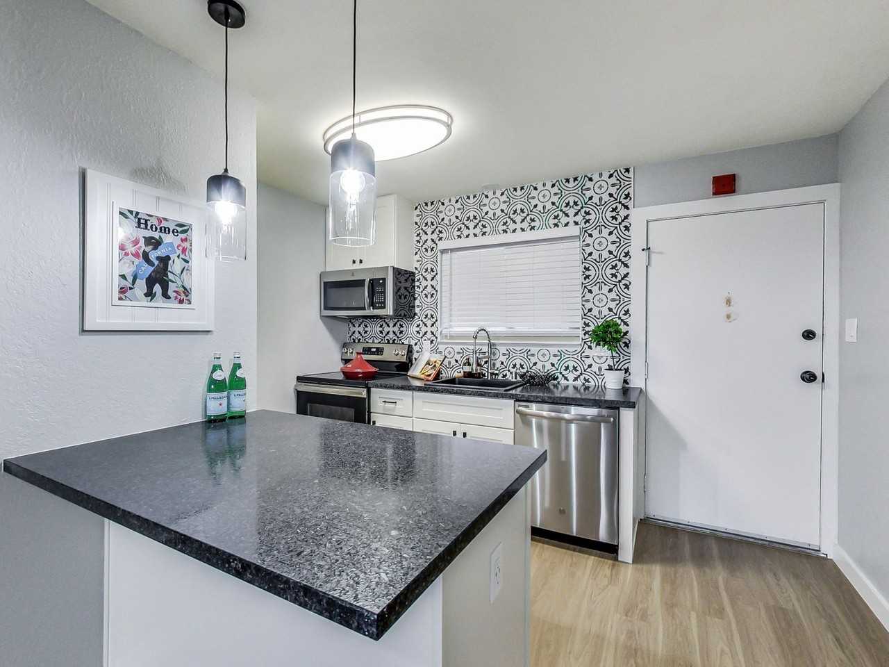 281 Macarthur Blvd #102 - Photo 4 of 18