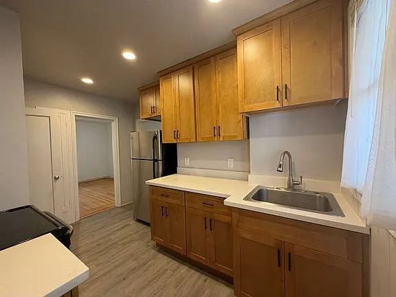 33 Home Pl E #A - Photo 3 of 10