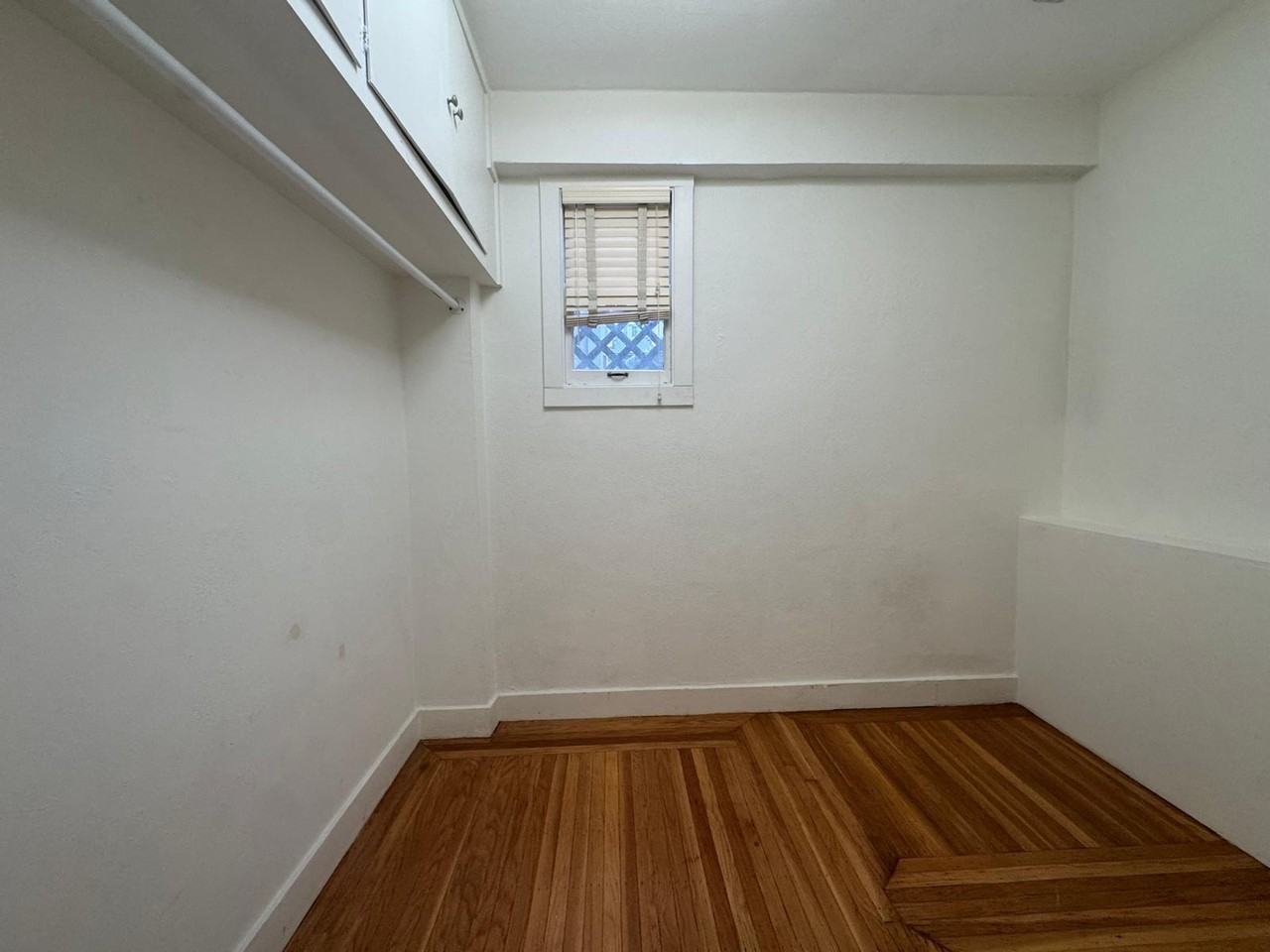 565 Geary St #306 - Photo 3 of 7