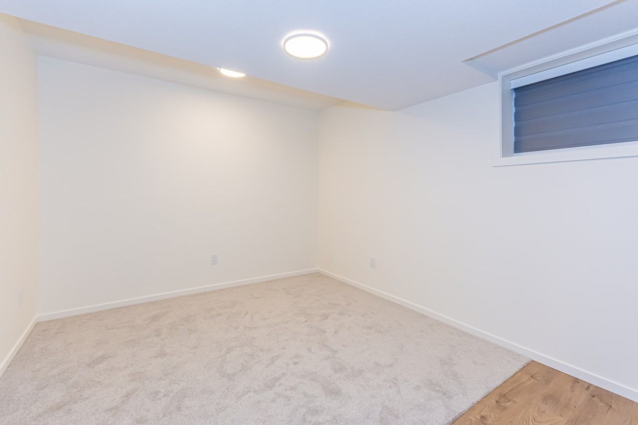 12307 121 Ave Nw Bsmt #12307BS - Photo 5 of 14