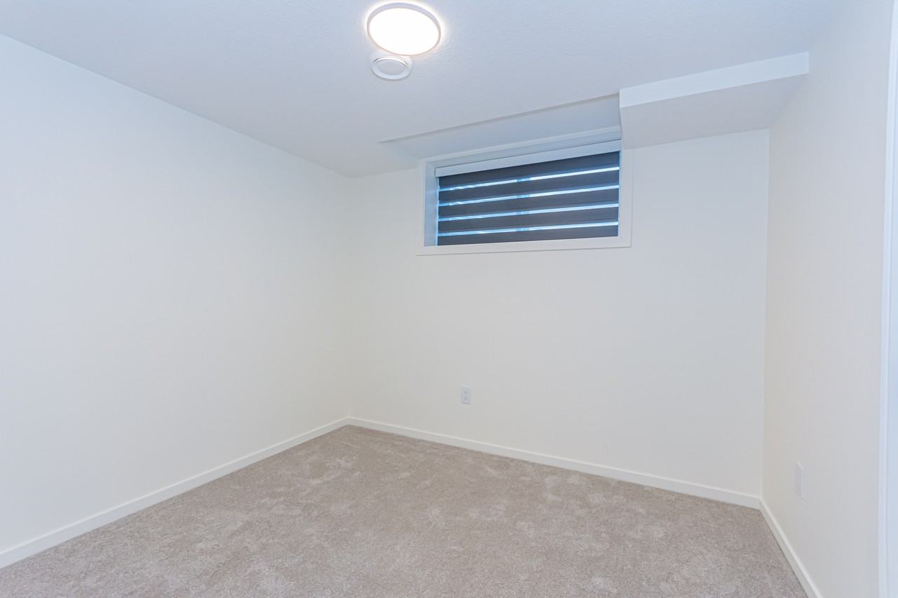 12307 121 Ave Nw Bsmt #12307BS - Photo 7 of 14