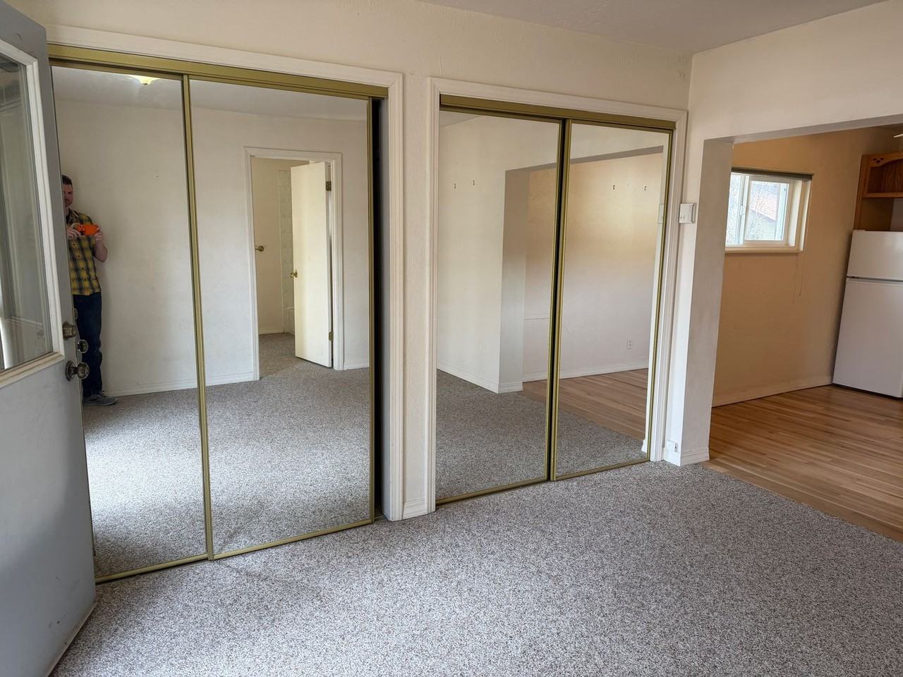 2910 Junction St - Photo 4 of 13