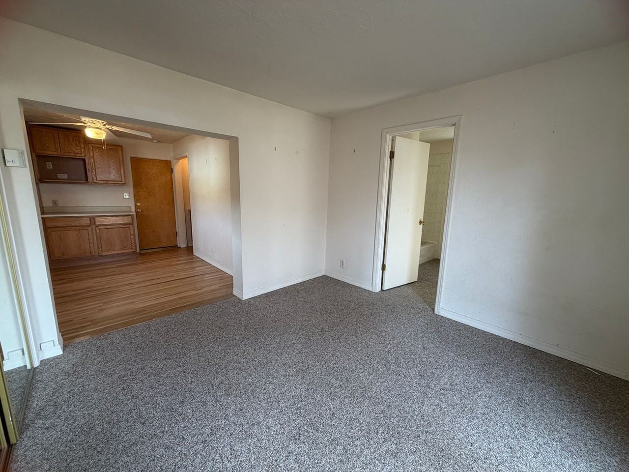 2910 Junction St - Photo 5 of 13