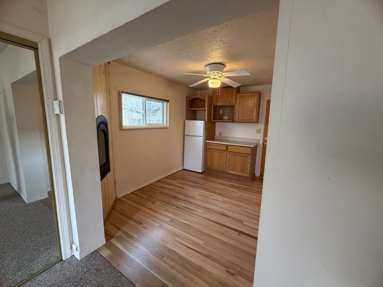 2910 Junction St - Photo 6 of 13