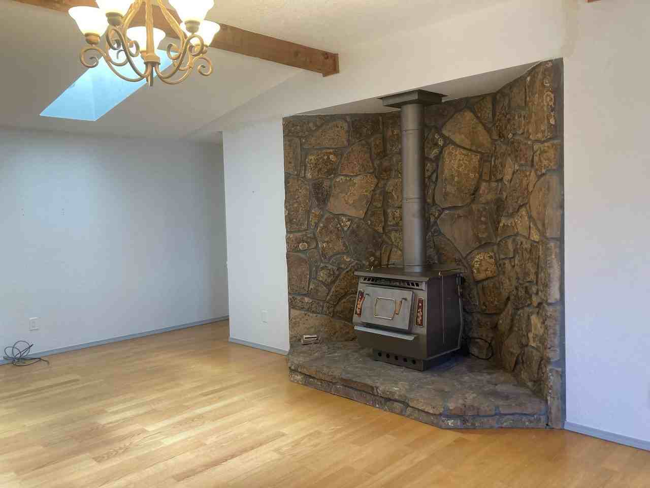 405 Fir Dr - Photo 3 of 28