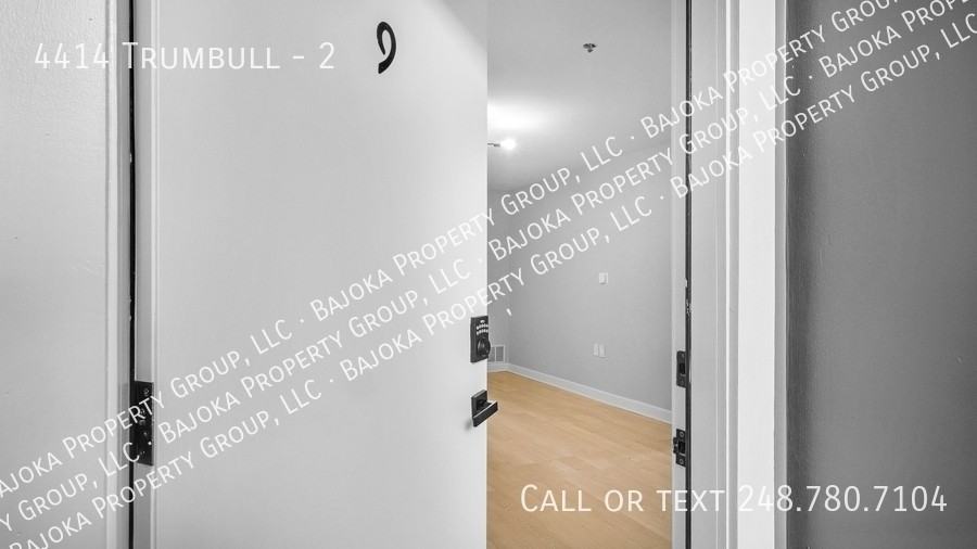 4414 Trumbull St #2 - Photo 2 of 27