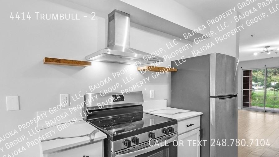 4414 Trumbull St #2 - Photo 3 of 27
