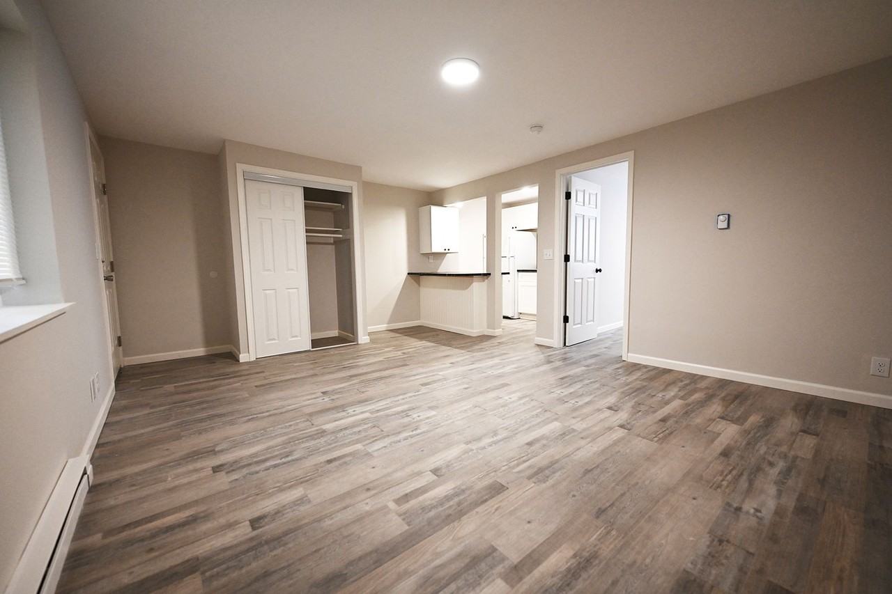 225 Hillside Cir #6 - Photo 5 of 48