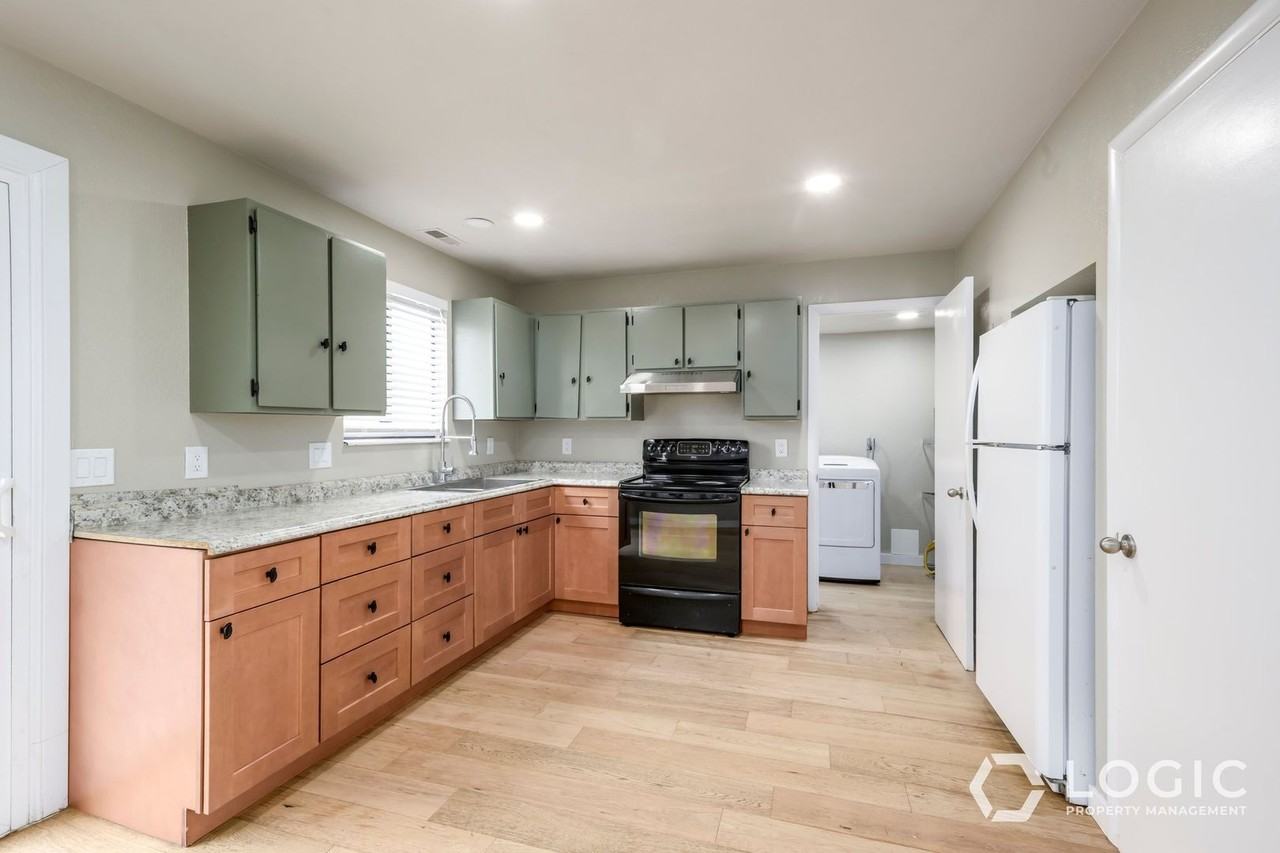 2346 S 1440 W - Photo 7 of 20