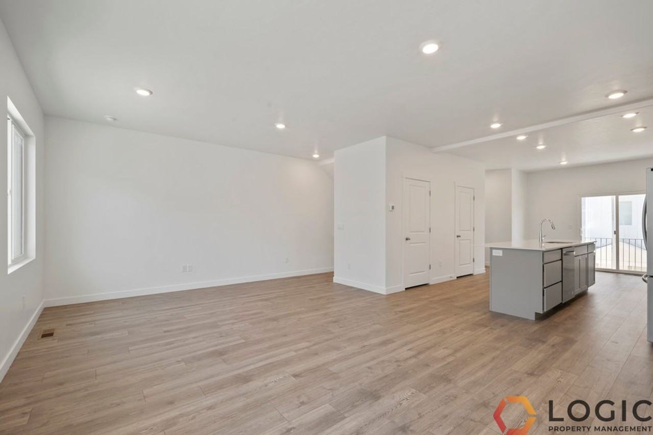 3948 N Eagle Point Ln - Photo 6 of 23