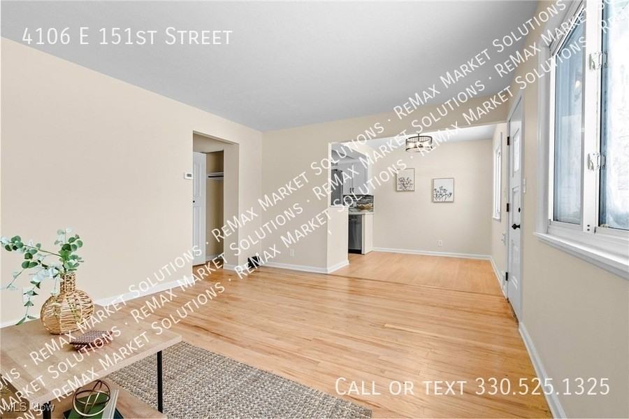 4106 E 151st St - Photo 3 of 22