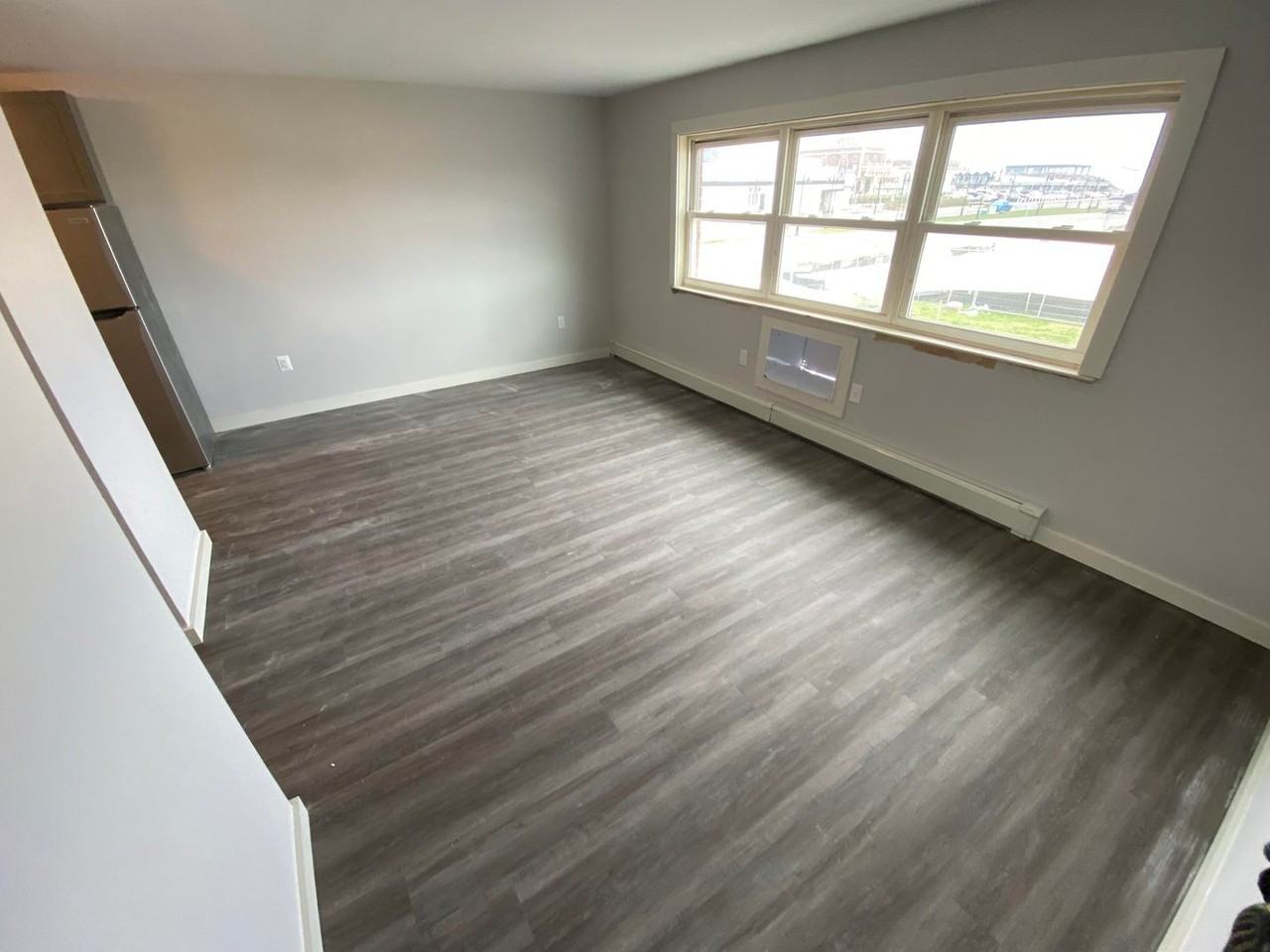 220 4th Ave - Photo 4 of 14