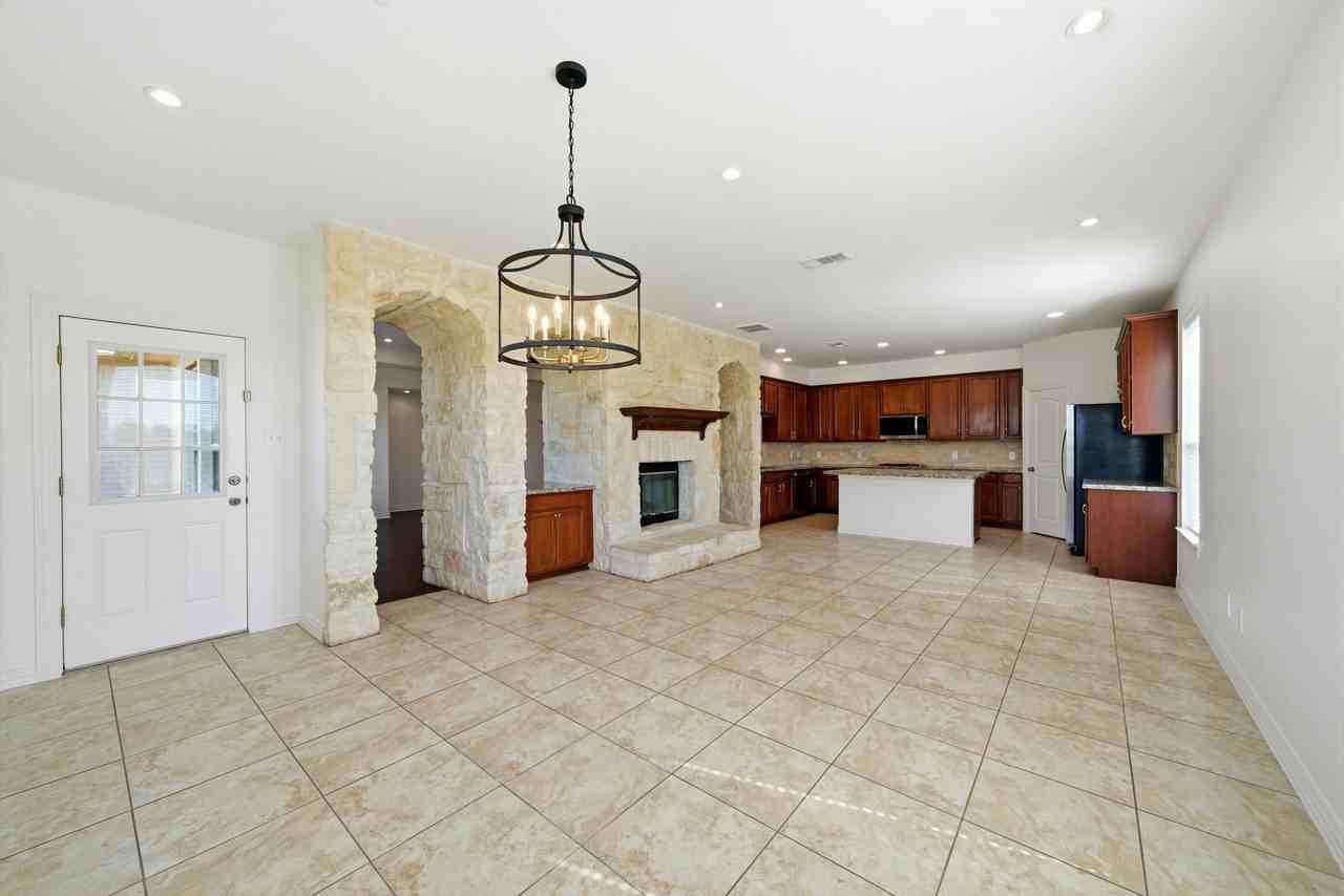 23019 Spellbrook Bend Ln - Photo 3 of 26