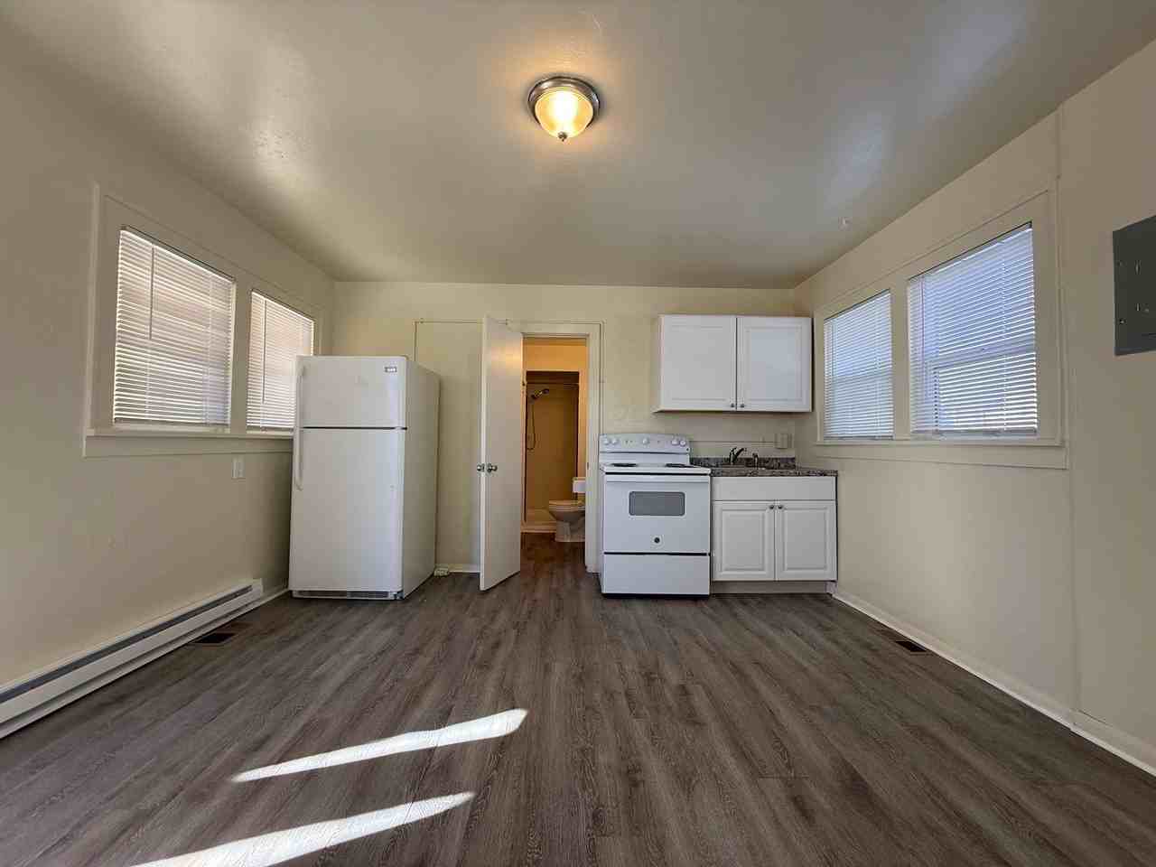 626 E Hills Rd #626 - Photo 3 of 8