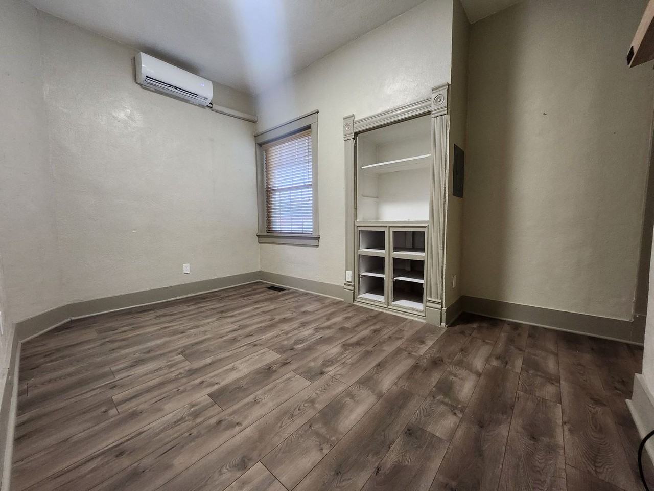 1000 Carteret Ave #3 - Photo 4 of 32