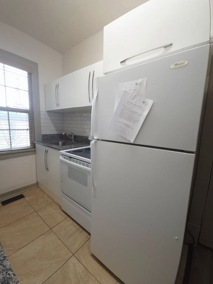 1000 Carteret Ave #3 - Photo 7 of 32