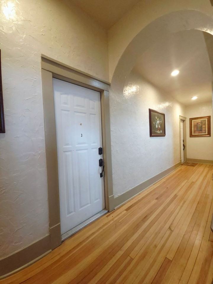 1000 Carteret Ave #3 - Photo 2 of 32