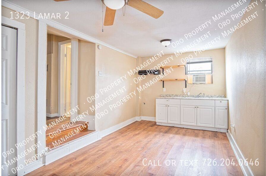 1323 Lamar 2 - Photo 2 of 9