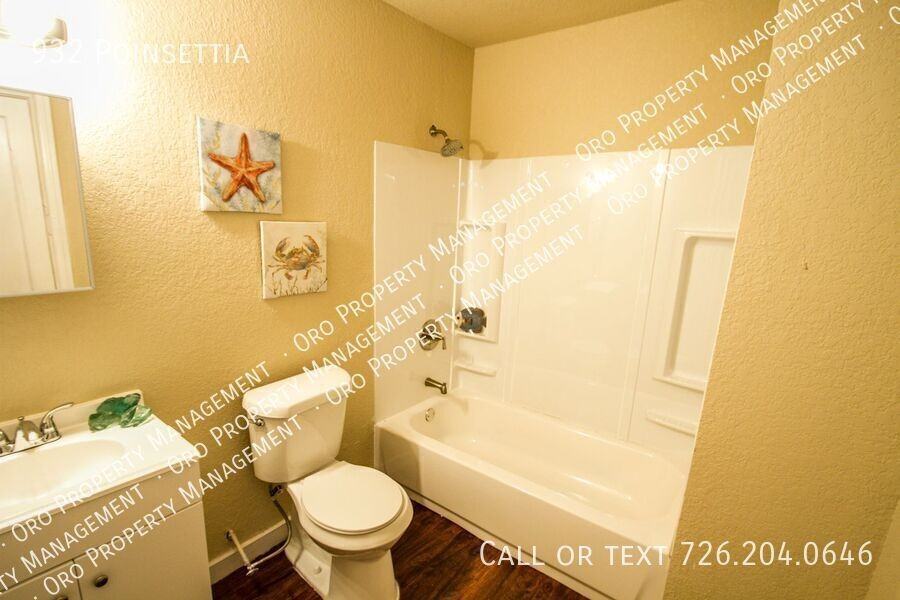 932 Poinsettia - Photo 7 of 20