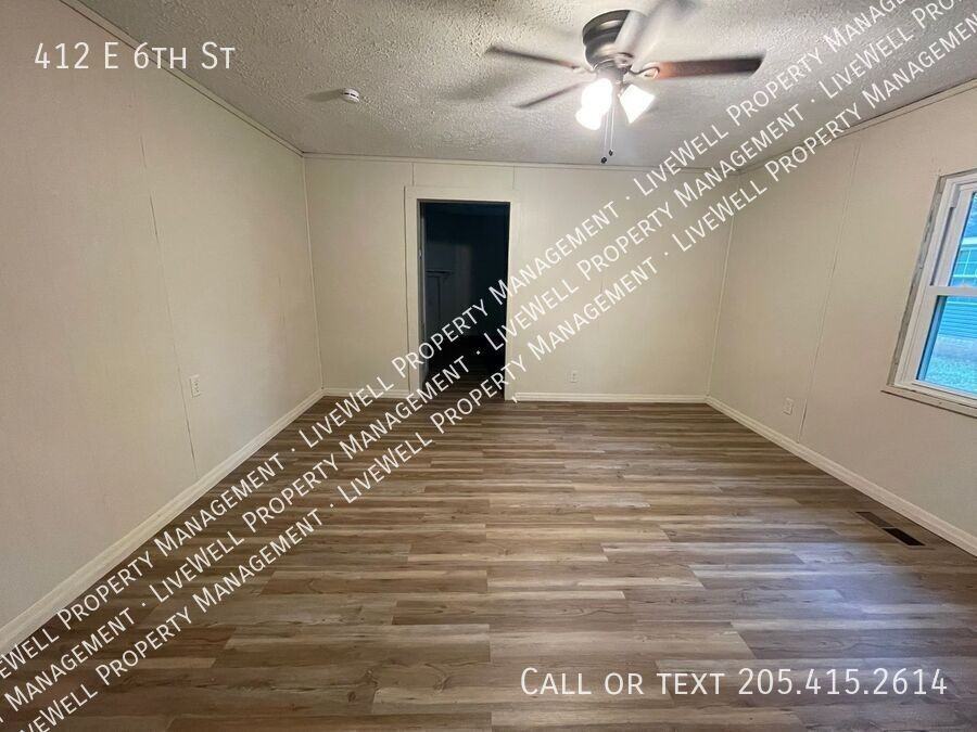 412 E 6th St - Photo 3 of 12
