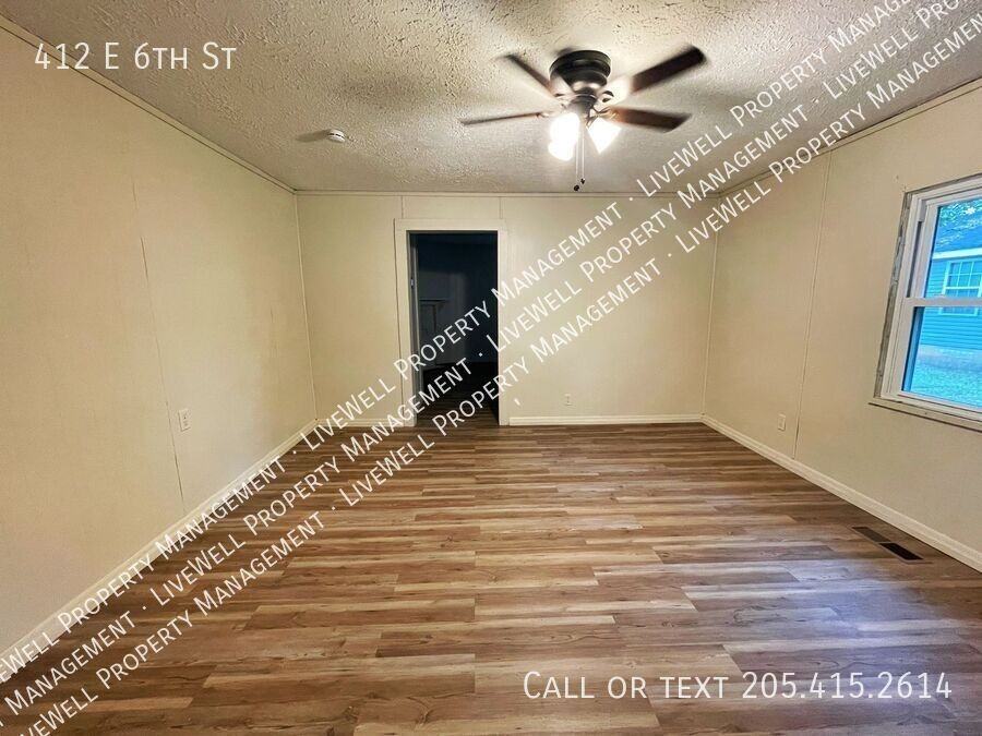 412 E 6th St - Photo 4 of 12