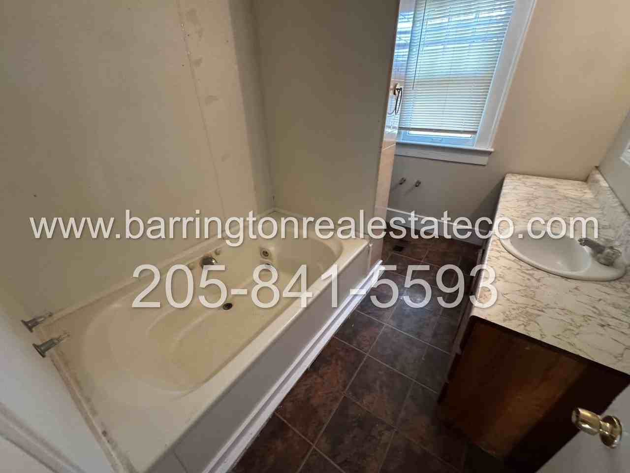 1236 Elm Ave - Photo 5 of 6